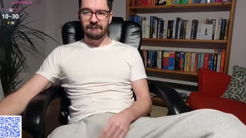 Snapshot of britishpoet chatting on 12-05-24, 12:44 Callum online show from 12-05-24, 12:44