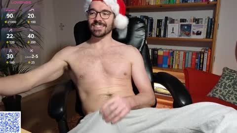 Snapshot of britishpoet chatting on 12-17-24, 01:27 Callum online show from 12-17-24, 01:27