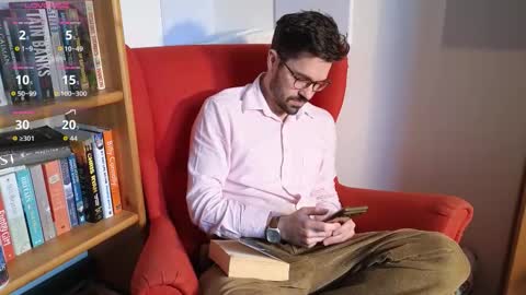 British Poet online show from 12-04-25, 11:30