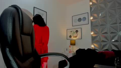 Britney online show from 09-28-25, 05:18