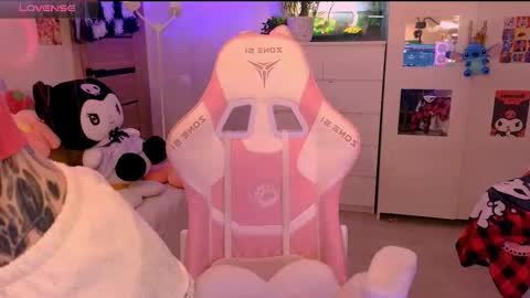 Britney online show from 10-24-25, 10:33