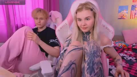 Britney online show from 02-28-26, 07:42