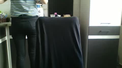 Britney online show from 02-03-25, 01:40