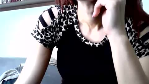 Britney online show from 03-06-26, 09:50