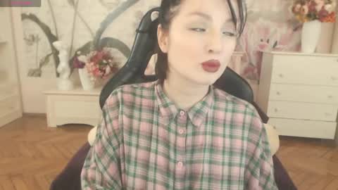 britneybarker online show from 04-19-26, 07:51