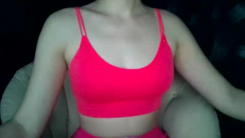 Snapshot of britneykittens chatting on 02-07-25, 01:53 BritneyKittens online show from 02-07-25, 01:53