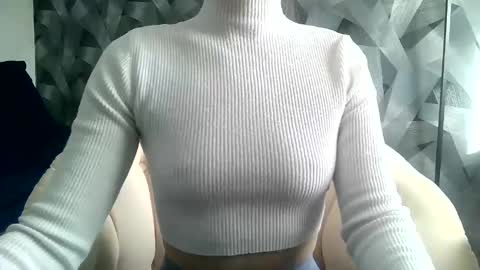 Snapshot of britneykittens chatting on 02-15-25, 08:33 BritneyKittens online show from 02-15-25, 08:33