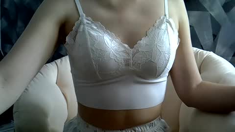 Snapshot of britneykittens chatting on 02-27-25, 07:55 BritneyKittens online show from 02-27-25, 07:55