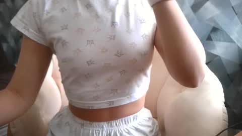 Snapshot of britneykittens chatting on 09-16-25, 08:59 BritneyKittens online show from 09-16-25, 08:59