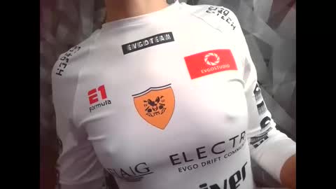 Snapshot of britneykittens chatting on 10-11-25, 06:01 BritneyKittens online show from 10-11-25, 06:01