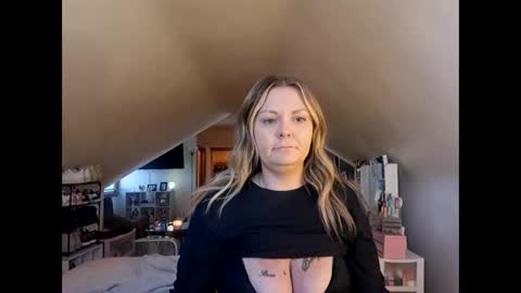 brittanybby23 online show from 11-23-25, 07:02