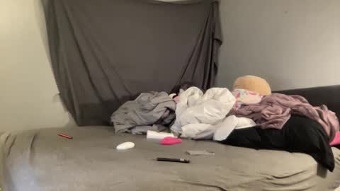 Snapshot of brittanybella chatting on 02-19-25, 05:38 BrittanyBella Oscar online show from 02-19-25, 05:38