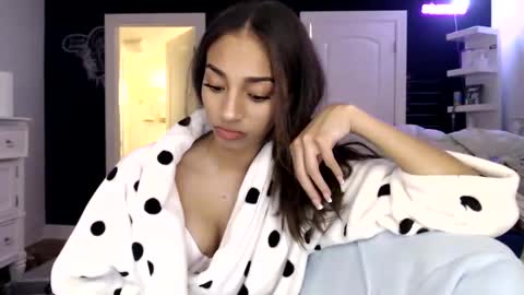 Snapshot of brittanyhalden chatting on 11-17-25, 02:39 brittanyhalden online show from 11-17-25, 02:39