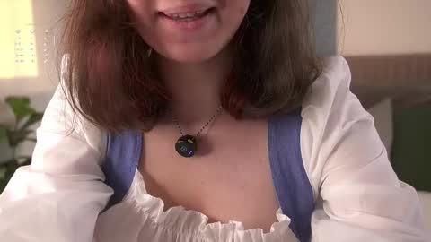 Snapshot of britthe chatting on 09-17-25, 11:34 Lina online show from 09-17-25, 11:34