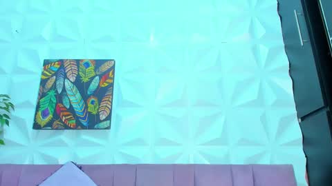 BRIYIT     online show from 02-19-25, 10:01