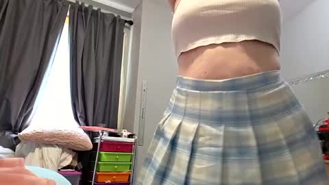 Snapshot of brkenprincess81 chatting on 10-08-25, 06:05 brkenprincess81 online show from 10-08-25, 06:05