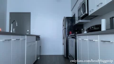 Brody Biggs online show from 11-23-25, 08:19