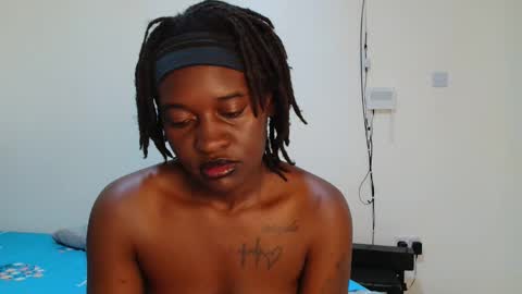 broken_haloo online show from 04-14-26, 07:03