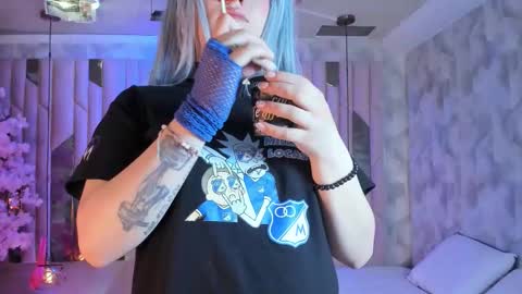     online show from 02-01-26, 03:32