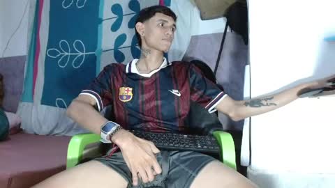 Snapshot of brook_17 chatting on 04-21-26, 12:01 brook_17 online show from 04-21-26, 12:01