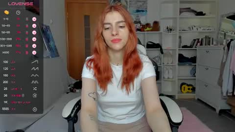 Snapshot of broosnica1 chatting on 07-20-26, 07:44 broosnica1 online show from 07-20-26, 07:44