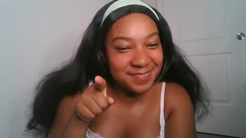 Snapshot of brownsugarcutie3 chatting on 10-19-25, 02:23 Brownsuagrcutie online show from 10-19-25, 02:23