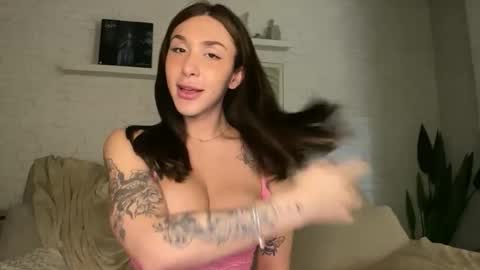 bru_prado online show from 10-22-25, 05:41