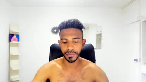 bruce_1111 online show from 09-19-25, 12:56