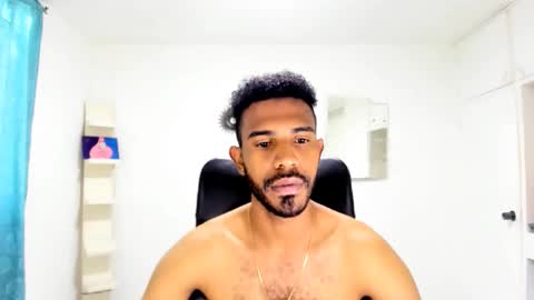 bruce_1111 online show from 09-23-25, 08:12