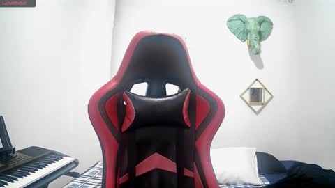 bruce_1111 online show from 10-27-25, 08:24