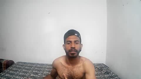 bruce_1111 online show from 01-12-26, 06:02