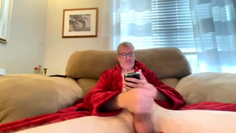 Snapshot of bruce_918 chatting on 12-16-24, 04:38 Bruce online show from 12-16-24, 04:38