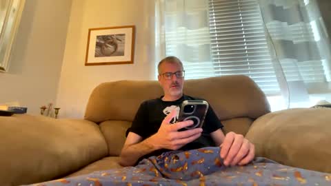 Snapshot of bruce_918 chatting on 01-27-25, 04:01 Bruce online show from 01-27-25, 04:01