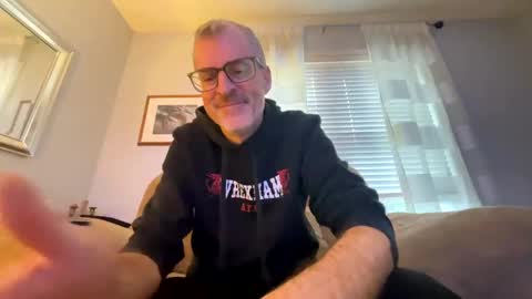 Snapshot of bruce_918 chatting on 02-01-25, 03:18 Bruce online show from 02-01-25, 03:18