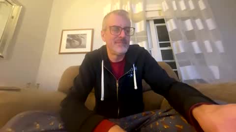 Snapshot of bruce_918 chatting on 02-04-25, 04:37 Bruce online show from 02-04-25, 04:37