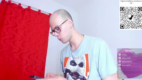 Snapshot of bruce_kane69 chatting on 03-02-25, 04:10 Bruce Kane online show from 03-02-25, 04:10