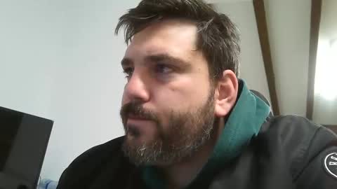 Snapshot of bruce_wayne34 chatting on 12-29-24, 06:14 Bruce Wayne online show from 12-29-24, 06:14
