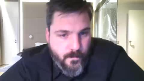 Snapshot of bruce_wayne34 chatting on 02-14-25, 05:46 Bruce Wayne online show from 02-14-25, 05:46