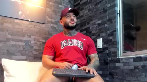 Snapshot of brucedallas chatting on 02-25-26, 01:37 brucedallas online show from 02-25-26, 01:37