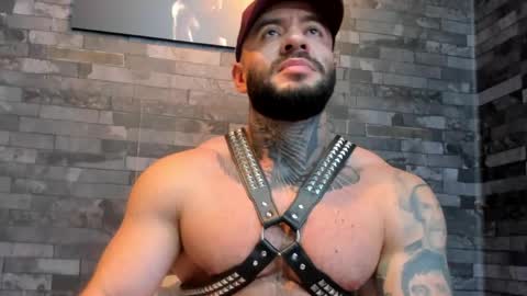 Snapshot of brucedallas chatting on 05-31-26, 10:44 brucedallas online show from 05-31-26, 10:44