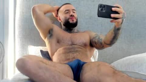 Snapshot of brucedallas chatting on 06-16-26, 01:30 brucedallas online show from 06-16-26, 01:30