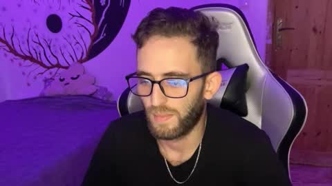 Snapshot of brulink103 chatting on 09-13-25, 03:01 ganjatalks online show from 09-13-25, 03:01