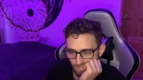 Snapshot of brulink103 chatting on 09-16-25, 02:07 ganjatalks online show from 09-16-25, 02:07