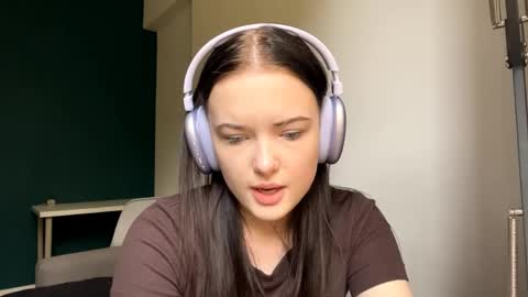 Snapshot of brunaceasor chatting on 05-07-26, 01:16 Luna online show from 05-07-26, 01:16