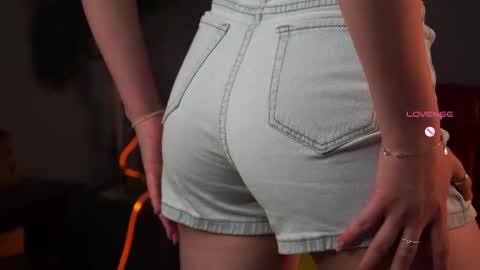 Snapshot of brunaeveritt chatting on 06-03-26, 02:33 Tess online show from 06-03-26, 02:33