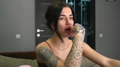 Snapshot of brunette_from_the_moon chatting on 02-16-25, 09:48 Alice online show from 02-16-25, 09:48