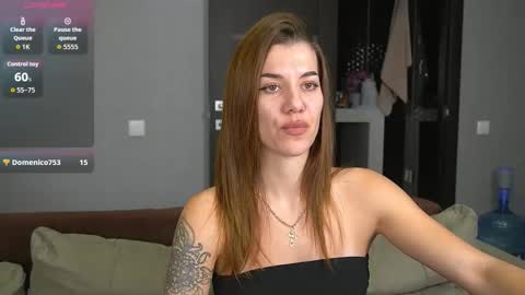 Snapshot of brunette_from_the_moon chatting on 11-19-25, 09:15 Alice online show from 11-19-25, 09:15