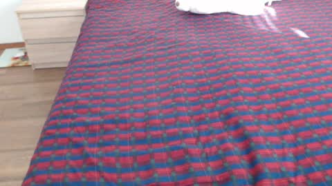 Ellis online show from 04-04-26, 05:38