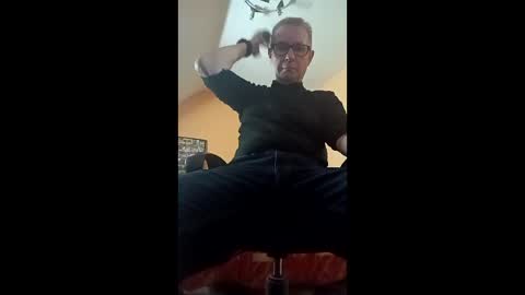 Snapshot of bruno5629 chatting on 04-21-26, 12:11 bruno5629 online show from 04-21-26, 12:11