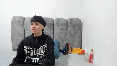 Snapshot of bruno_cruz chatting on 04-17-26, 02:36 Bruno Cruz online show from 04-17-26, 02:36